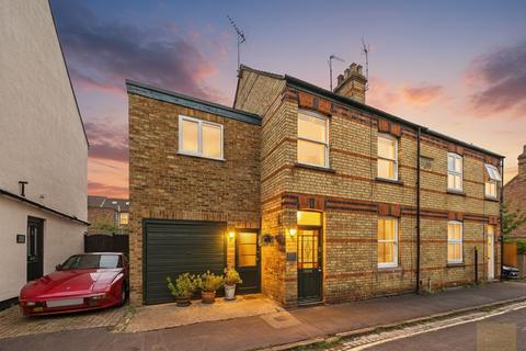 Vine Street, Stamford PE9
