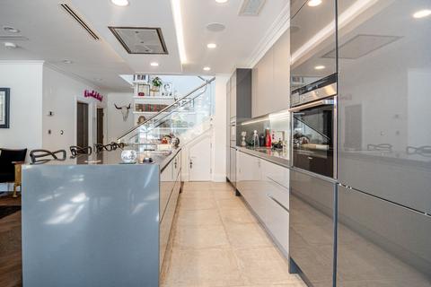 undefined, Globe House Central,  St Margaret's