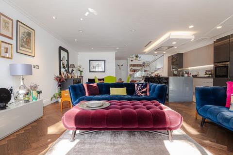 undefined, Globe House Central,  St Margaret's