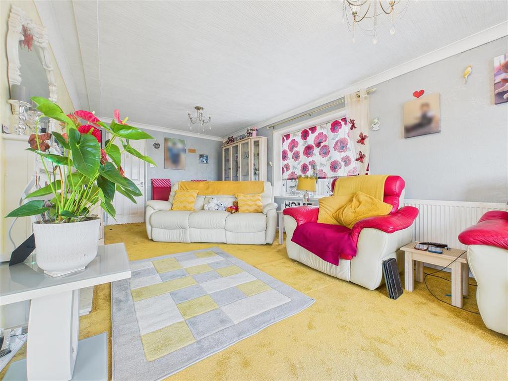 CAM02453 G0-PR0193-STILL013.jpg