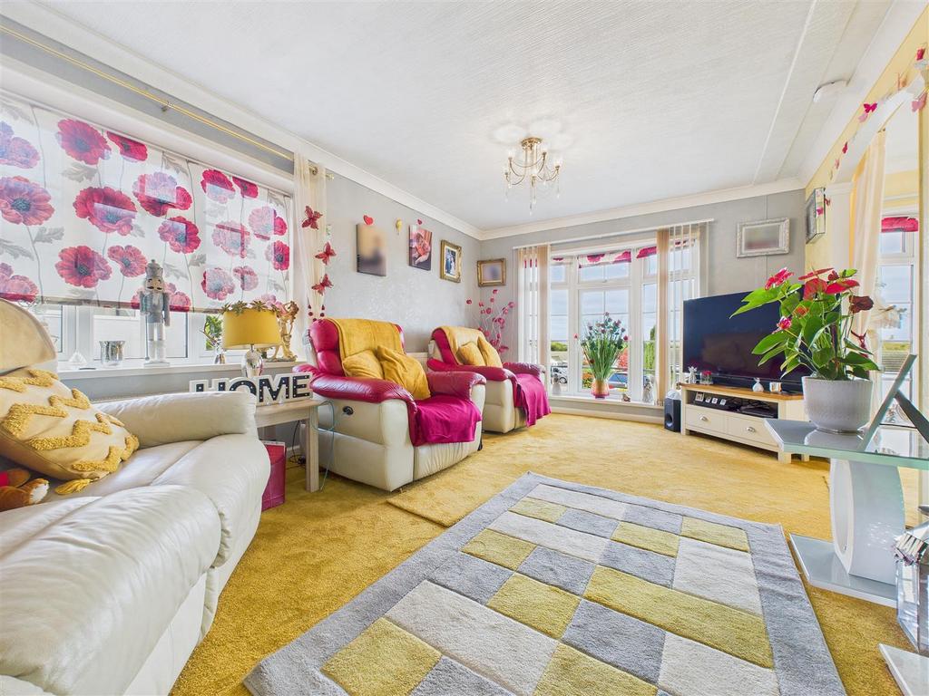 CAM02453 G0-PR0193-STILL014.jpg