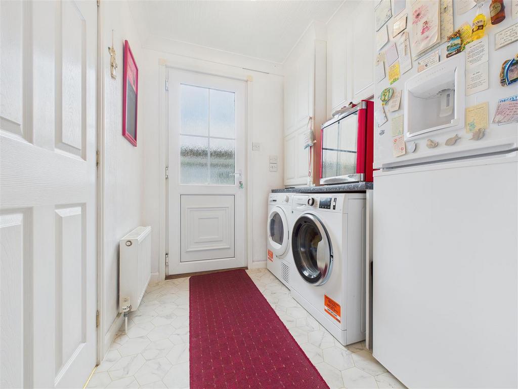 CAM02453 G0-PR0193-STILL006.jpg