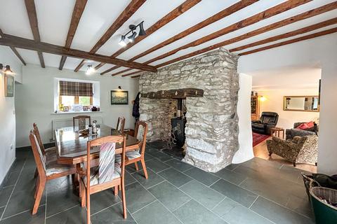 4 bedroom detached house for sale, The Boot, Bethel