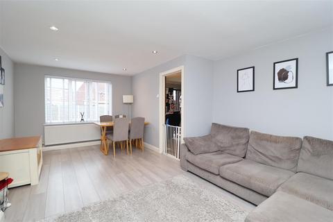 3 bedroom semi-detached house for sale, Dadley Road, Worksop S81