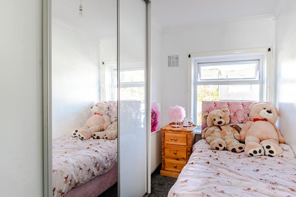 Bedroom4