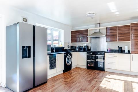 4 bedroom semi-detached house for sale, Leeds LS7