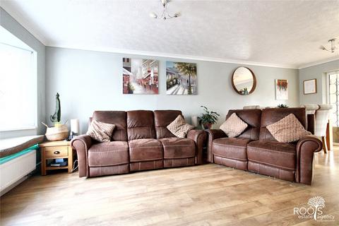 4 bedroom detached house for sale, Grassington Place, Thatcham RG19