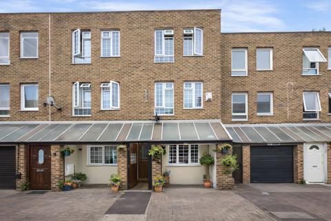 undefined, Bruce Road, London, E3