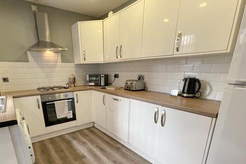 5 bedroom terraced house to rent, Halsbury Road, L6 6DG,