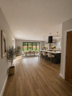 4 bedroom detached house for sale, 4 Kestrel Close, Market Rasen, LN8