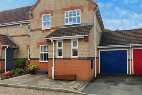 3 bedroom terraced house to rent, Kingsmill Court, Hatfield, AL10