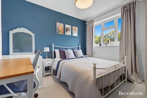 14 Queenswood Avenue, Hutton, Brentwood, CM13 1HU