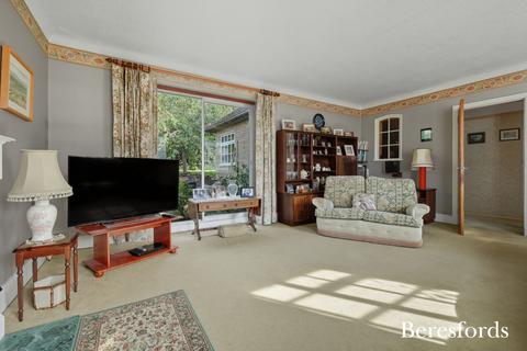 3 bedroom detached house for sale, Hanging Hill Lane, Hutton, CM13