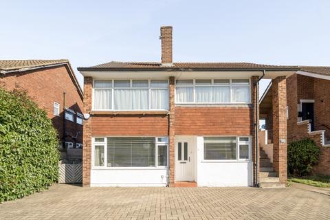 Cedar Way, Sunbury-On-Thames, TW16