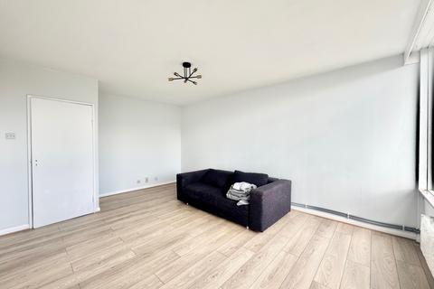 2 bedroom flat for sale, Keswick Road, London SW15
