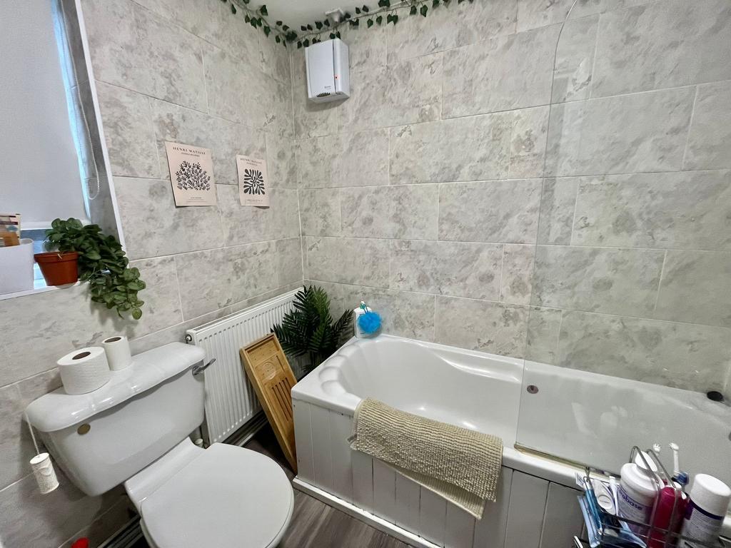 Upload bathroom 2 659d129404026.jpeg