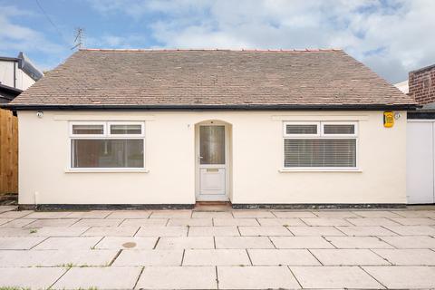 2 bedroom detached bungalow for sale, Cottage Lane, Ormskirk L39