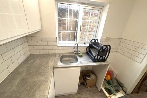 1 Cook Square, Erith, DA8 2PL