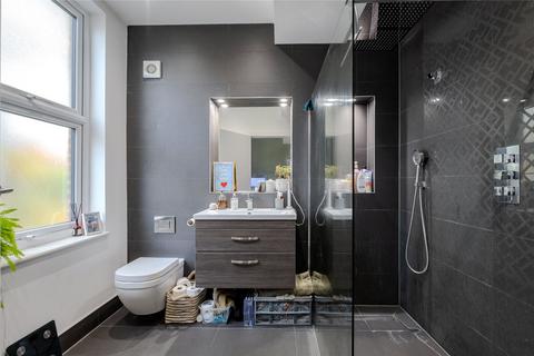 Flat 2, 10 Eardley Road, London, SW16 6BP