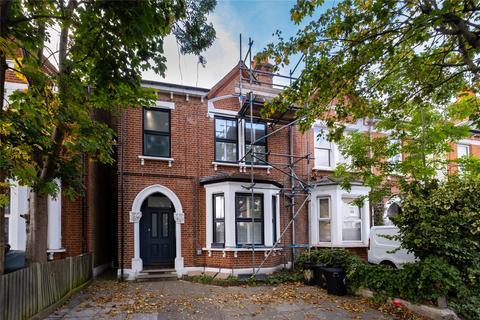 Flat 2, 10 Eardley Road, London, SW16 6BP