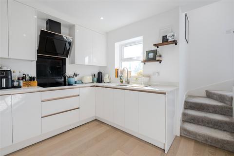 Flat 2, 10 Eardley Road, London, SW16 6BP
