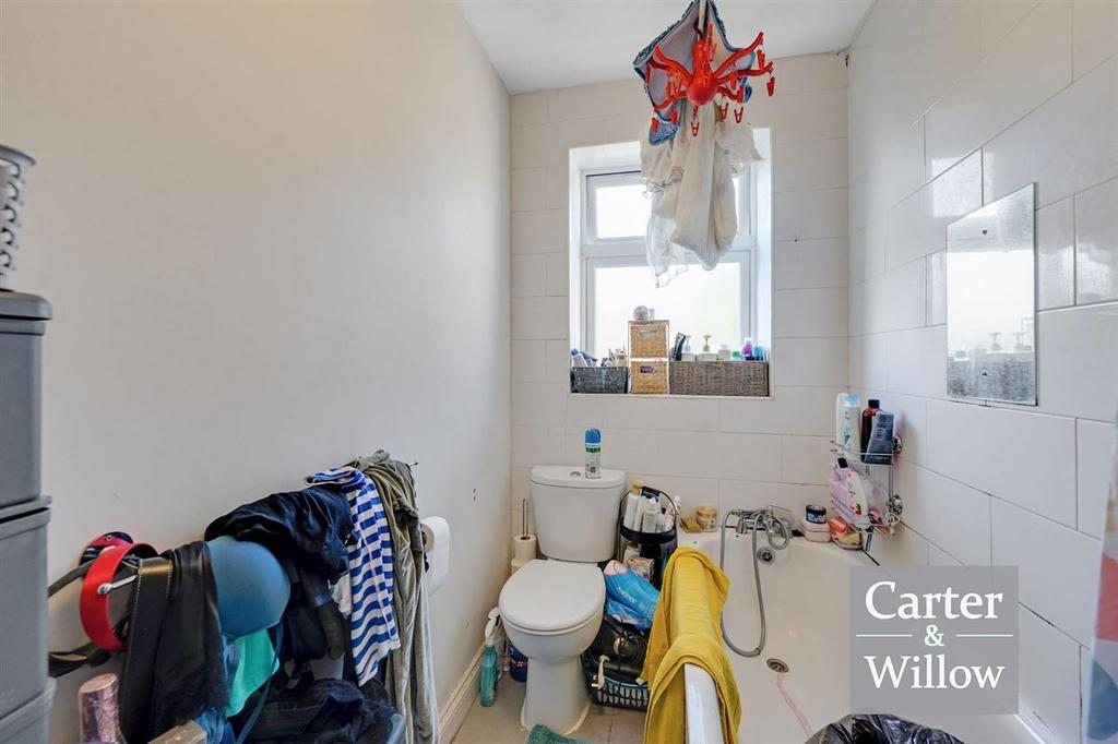 Annex Bathroom/WC