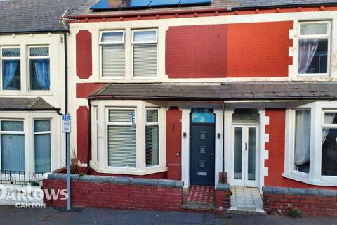Everard Street, Barry