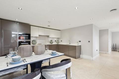 2 bedroom flat to rent, Marlborough Drive, WD23