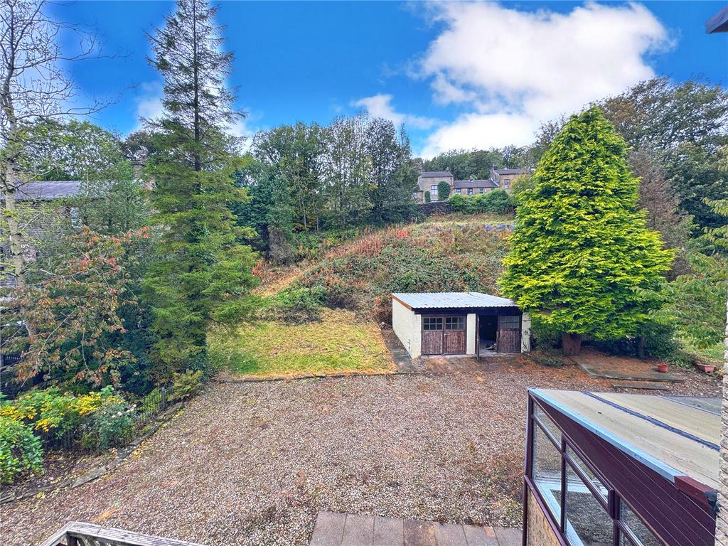 Double Garage &amp; Land