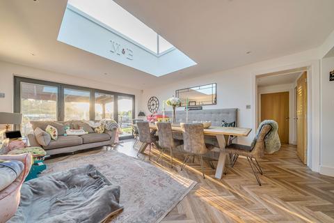 undefined, Hunters Lodge, Allington