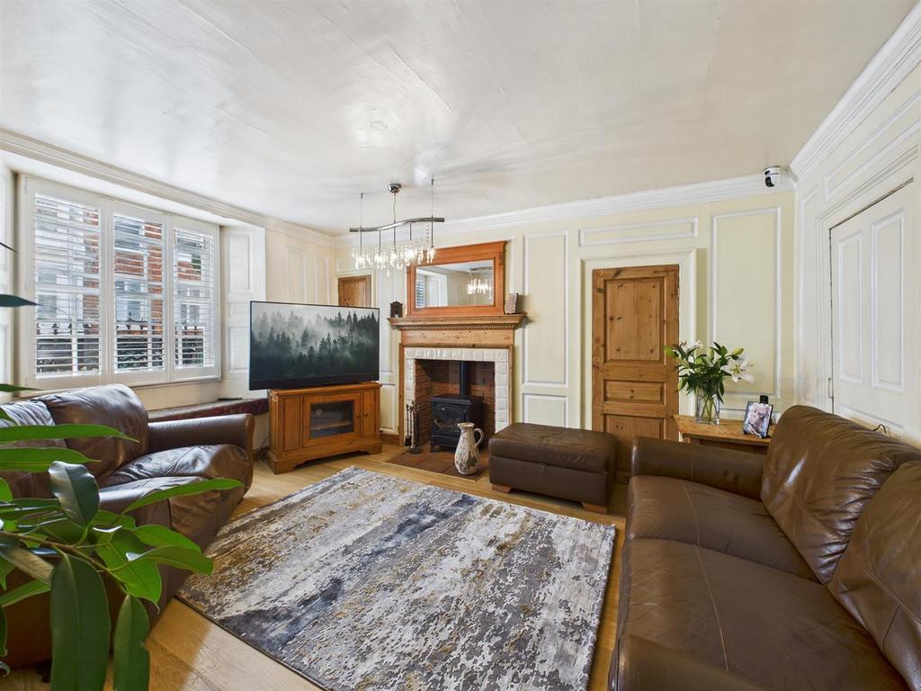 CAM05382 G0-PR0070-STILL001.jpg