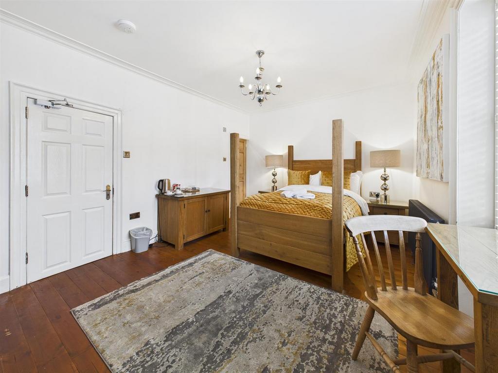 CAM05382 G0-PR0070-STILL012.jpg