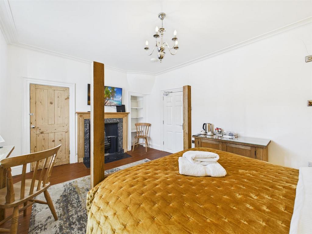 CAM05382 G0-PR0070-STILL014.jpg