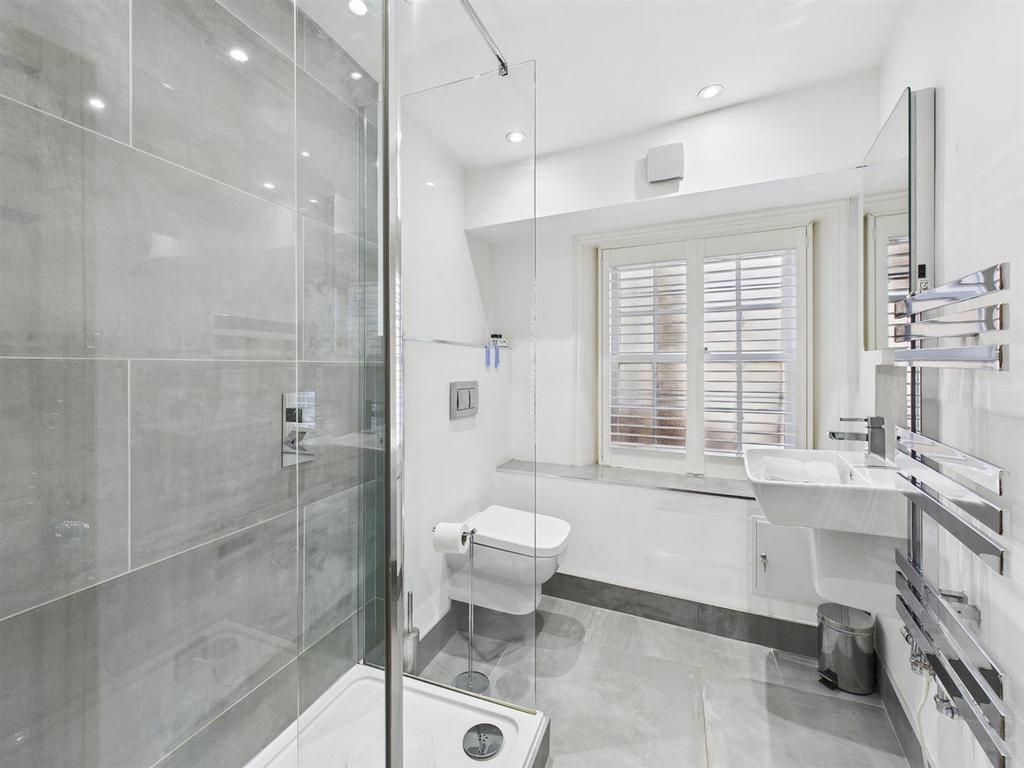 CAM05382 G0-PR0070-STILL016.jpg