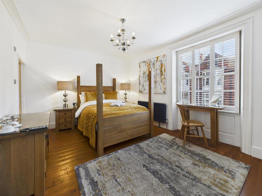 CAM05382 G0-PR0070-STILL013.jpg