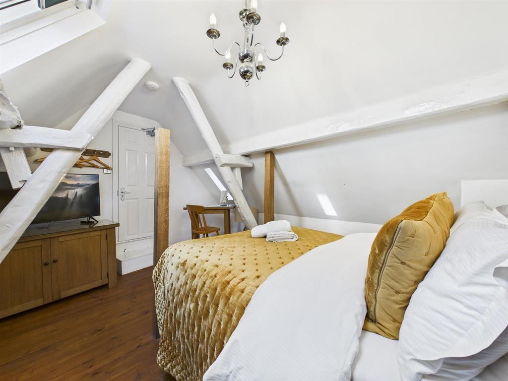 CAM05382 G0-PR0070-STILL033.jpg