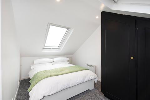 1 bedroom apartment for sale, Stronsa Road, London