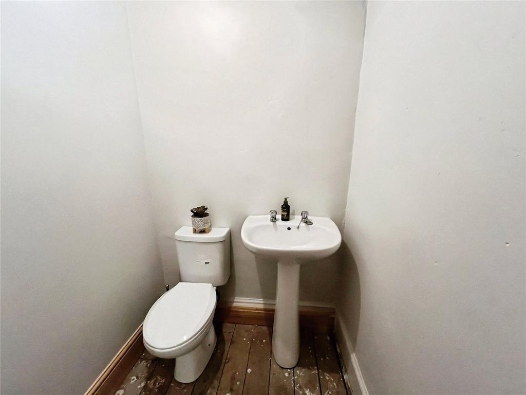 W/C Cloakroom