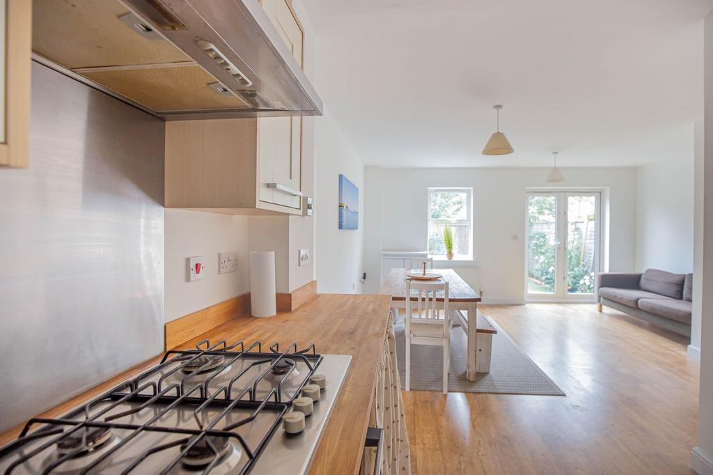 Open Plan Kitchen Living Area. - Kitchen