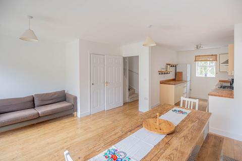 Loiret Crescent, Malmesbury, SN16