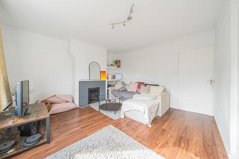 2 bedroom maisonette for sale, Eltham Road, London, SE12