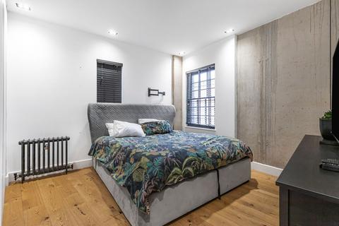 undefined, Heaton Road, London, SE15