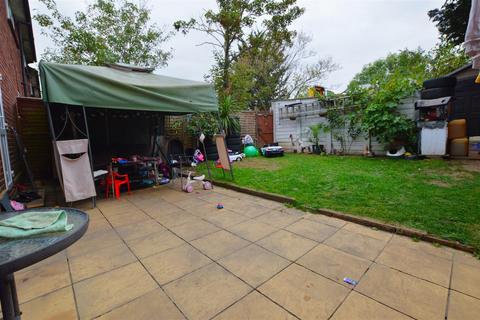 3 bedroom house for sale, Willoners, Slough