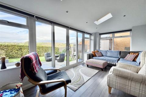 4 bedroom detached house for sale, Allerton View, Bradford BD13