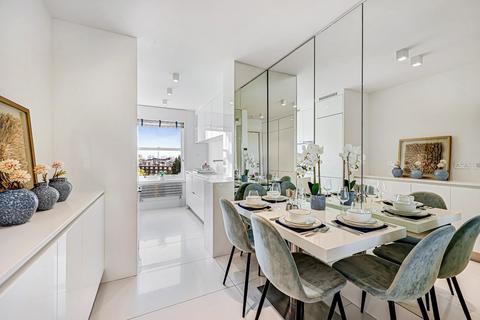 4 bedroom flat to rent, Kingston House South, Ennismore Gardens, London