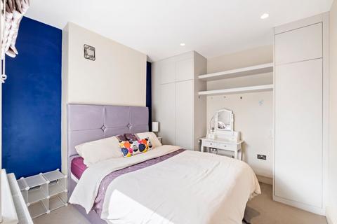 Bronsart Road, London