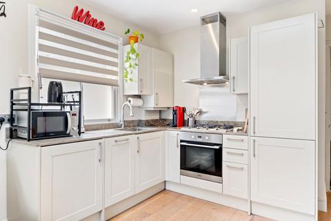 1 bedroom flat to rent, Bronsart Road, London