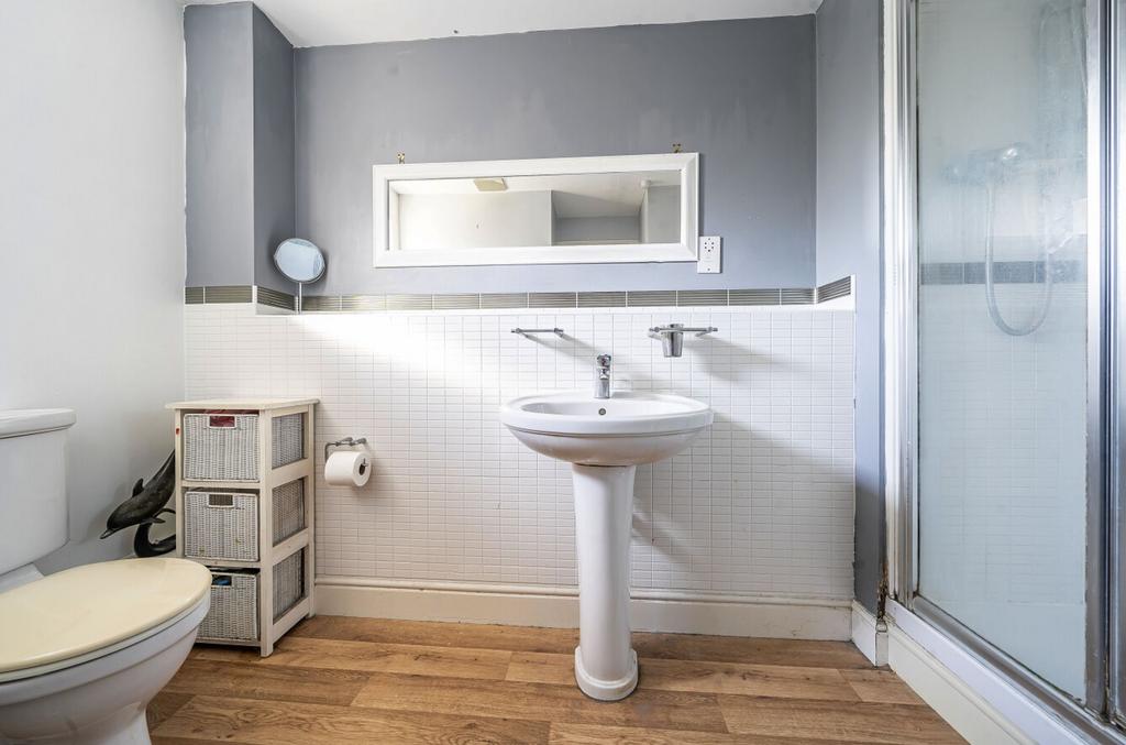 En-suite shower room