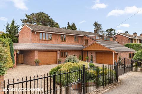 5 bedroom detached house for sale, High Road, Broxbourne EN10