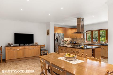 5 bedroom detached house for sale, High Road, Broxbourne EN10